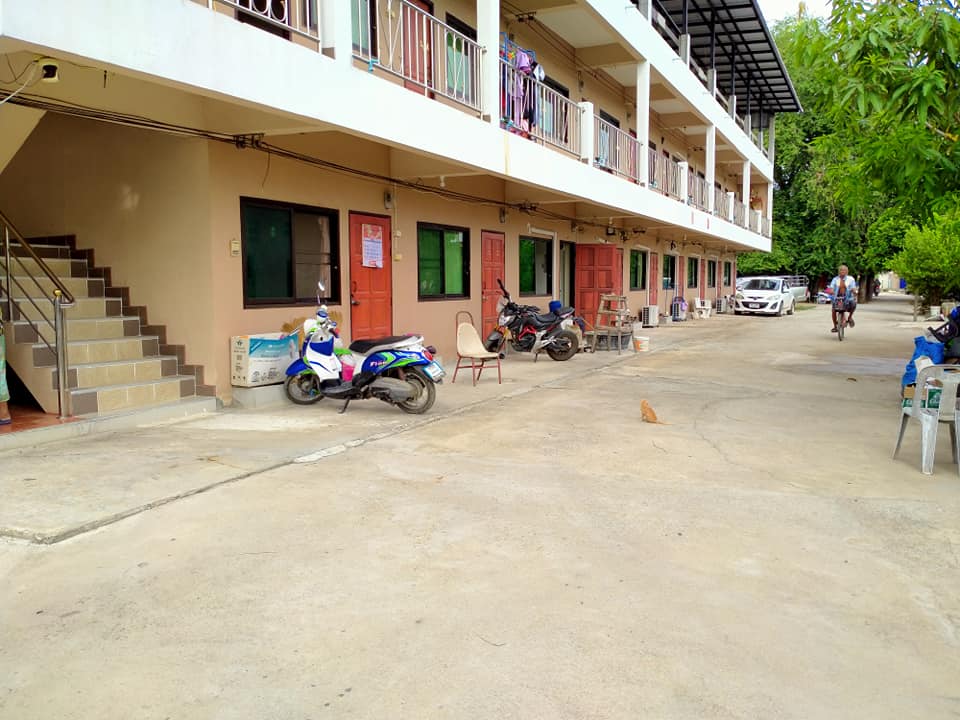หน้าหอพัก